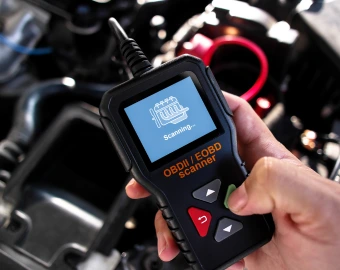 Diagnóstico con scanner automotriz OBD en taller Carrera 28 # 63c-34, Barrio 7 de Agosto, Bogotá